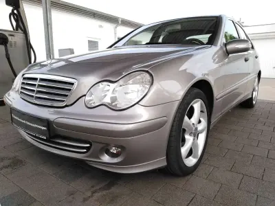 Gebraucht Mercedes C200 163 PS (119 kW) 2006 Cubanitsilber  metallic Limousine