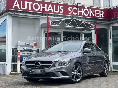 Gebraucht Mercedes CLA180 Urban 122 PS (89 kW) 2014 Mountaingrau Limousine