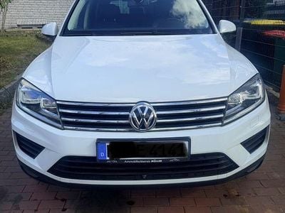 Gebraucht VW Touareg Executive 204 PS (150 kW) 2016 Weiß SUV