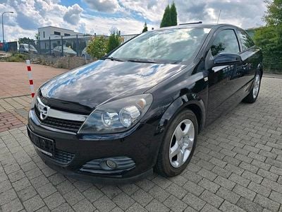 Opel Astra GTC