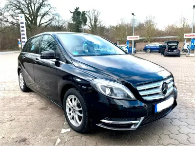 Gebraucht Mercedes B180 109 PS (80 kW) 2015 Schwarz Van / Kleinbus