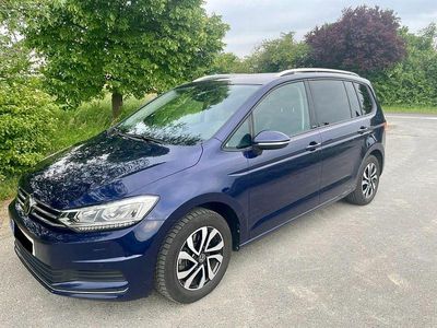 Blau Gebraucht 2022 VW Touran Active Van / Kleinbus | 25.400 € (Superpreis)