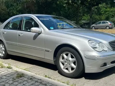 Gebraucht Mercedes C200 Elegance 163 PS (119 kW) 2003 Silber Limousine