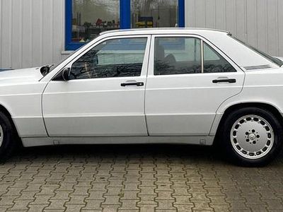 Weiß Gebraucht 1989 Mercedes 190 Limousine | 3.700 €