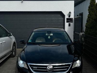 Begagnad VW Passat R 300 HK (220 kW) 2008 Svart Sedan