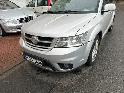 Gebraucht Fiat Freemont Lounge 170 PS (125 kW) 2012 Silber SUV