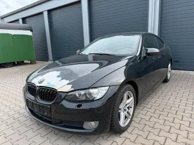 Gebraucht BMW 320 170 PS (125 kW) 2008 Schwarz Coupé