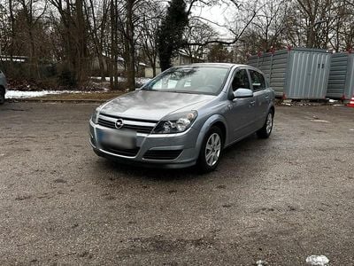 Gebraucht Opel Astra 105 PS (77 kW) 2004 Silber Kleinwagen