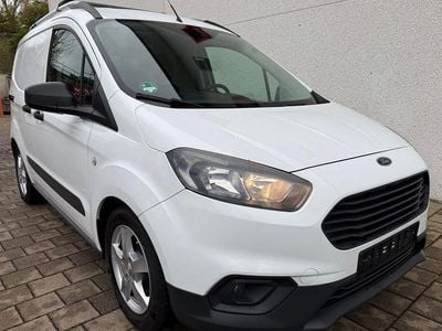 Gebraucht Ford Transit Trend 101 PS (74 kW) 2018 Weiß Van / Kleinbus