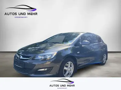 Gebraucht Opel Astra Edition 120 PS (88 kW) 2014 Silber Limousine