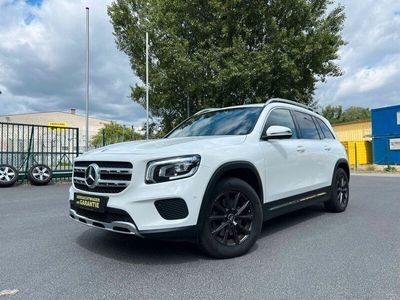 Mercedes GLB220