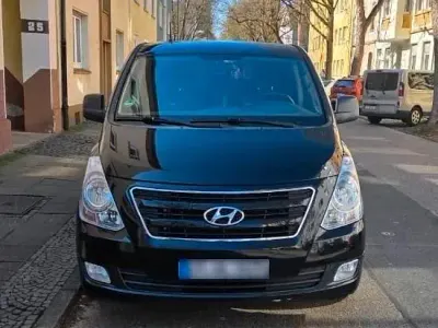 Gebraucht Hyundai H-1 170 PS (125 kW) 2013 Schwarz Van / Kleinbus
