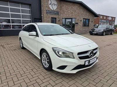 Usata Mercedes CLA200 AMG line 156 CV (114 kW) 2016 Bianco Berlina