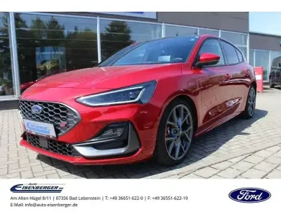 Używany Ford Focus ST 280 KM (205 kW) 2025 Czerwony Sedan/Limuzyna