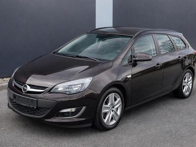 Gebraucht Opel Astra 88 PS (64 kW) 2014 Braun Kombi