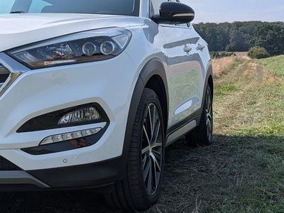Gebraucht Hyundai Tucson Passion 178 PS (130 kW) 2017 Weiß SUV
