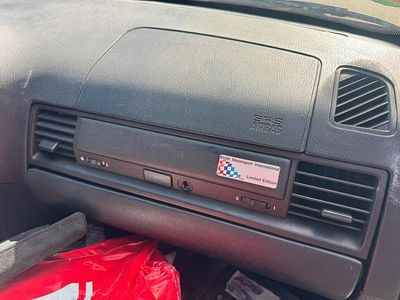 Second-hand BMW 318 Basis 140 CP (102 kW) 1994 Negru Berlinǎ