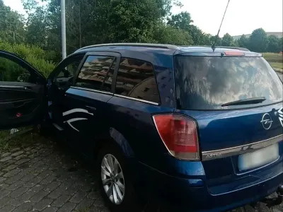 Gebraucht Opel Astra 150 PS (110 kW) 2005 Blau Kombi