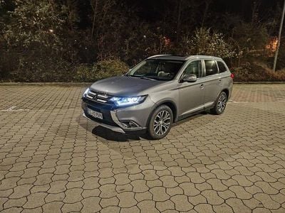 Gebraucht Mitsubishi Outlander Top 150 PS (110 kW) 2017 Grau SUV