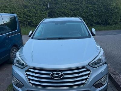 Second-hand Hyundai Grand Santa Fe 197 CP (144 kW) 2015 Argintiu SUV