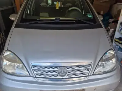 Używany Mercedes A210 140 KM (102 kW) 2003 Srebrny Minivan
