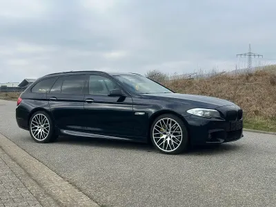 Gebraucht BMW 535 M Sport 299 PS (219 kW) 2011 Blau Kombi