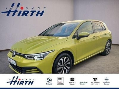 Gebraucht VW Golf VIII Active 131 PS (96 kW) 2022 Gelb metallic Limousine