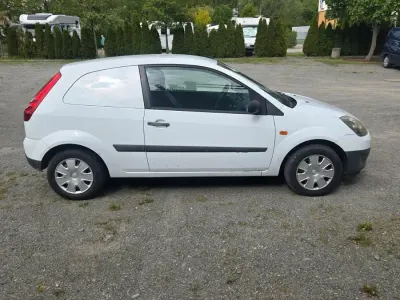 Gebraucht Ford Fiesta 68 PS (50 kW) 2008 Weiß Kleinwagen