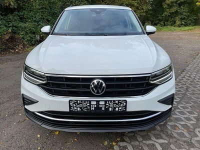 Gebraucht VW Tiguan Life 150 PS (110 kW) 2020 Weiß SUV