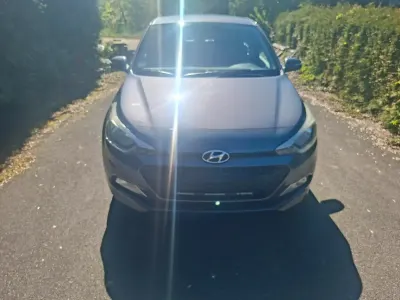 Brugt Hyundai i20 84 HK (61 kW) 2015 Grå Sedan