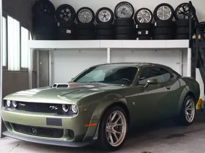 Gebraucht Dodge Challenger 492 PS (361 kW) 2024 Grün Coupé