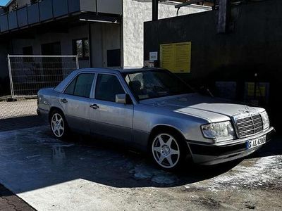 Gebraucht Mercedes E260 160 PS (117 kW) 1991 Limousine