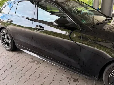 Gebraucht Mercedes C200 AMG Line Premium 204 PS (150 kW) 2024 Schwarz Limousine