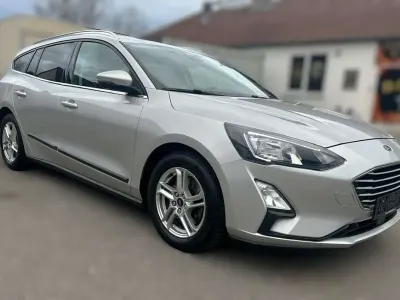 Gebraucht Ford Focus Cool & Connect 120 PS (88 kW) 2020 Polargrau Kombi