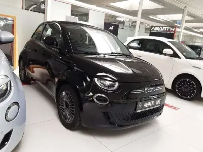 Gebraucht Fiat 500e Icon 86 kW (118 PS) 2022 Colore esterno (onyx schwarz) Cabrio