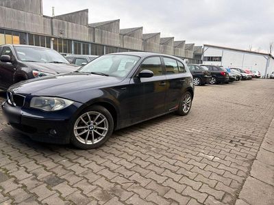 Second-hand BMW 118 122 CP (89 kW) 2006 Albastru Hatchback