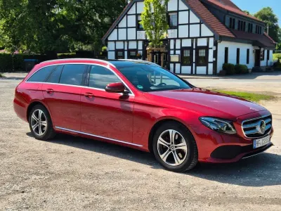 Usado Mercedes E220 194 CV (142 kW) 2017 Rojo Berlina