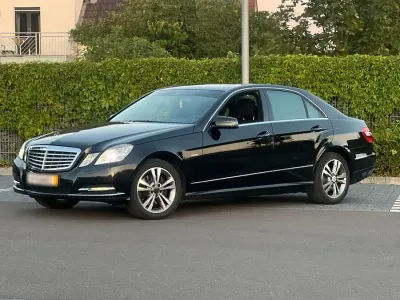 Gebraucht Mercedes E350 265 PS (194 kW) 2011 Schwarz Limousine