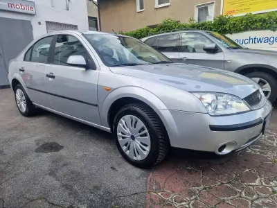 Gebraucht Ford Mondeo Ambiente 110 PS (80 kW) 2003 Grau Limousine
