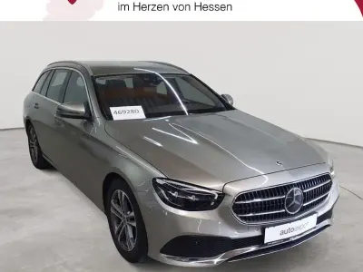 Gebraucht Mercedes E220 Exclusive 200 PS (147 kW) 2023 Grau Limousine
