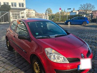 Gebraucht Renault Clio II 75 PS (55 kW) 2008 Rot Kleinwagen