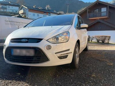 Weiß Gebraucht 2010 Ford S-MAX Titanium Van / Kleinbus | 6.500 € (Fairer Preis)