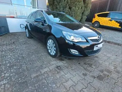 Gebraucht Opel Astra 180 PS (132 kW) 2011 Schwarz Kombi