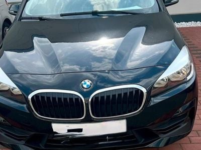 Gebraucht BMW 220 Gran Tourer 190 PS (139 kW) 2019 Schwarz Van / Kleinbus