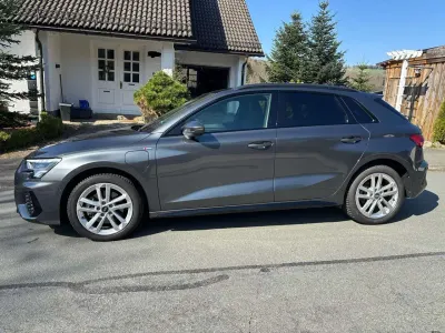 Gebraucht Audi A3 Sportback e-tron S-Line 150 PS (110 kW) 2024 Grau Kleinwagen