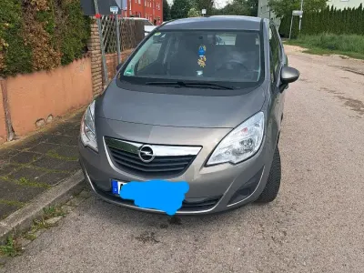 Gebraucht Opel Meriva 100 PS (73 kW) 2010 Braun Van / Kleinbus