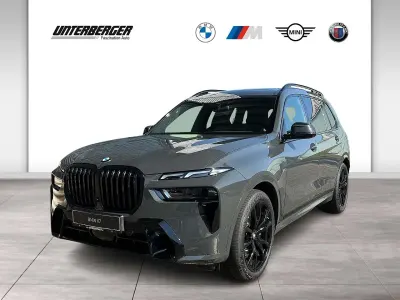 Neu BMW X7 M Sport 352 PS (258 kW) 2026 Silber SUV