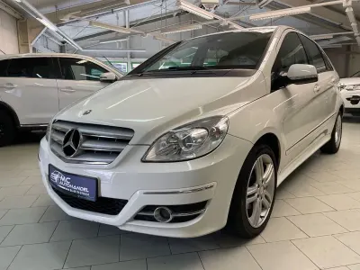 Gebraucht Mercedes B170 116 PS (85 kW) 2009 Weiß Van / Kleinbus