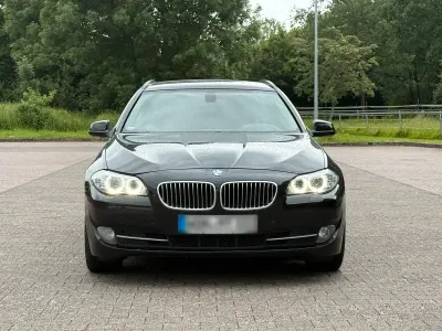 Gebraucht BMW 520 184 PS (135 kW) 2011 Schwarz Kombi