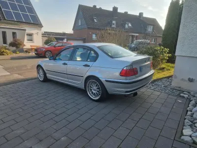 Gebraucht BMW 318 118 PS (86 kW) 1998 Silber Limousine